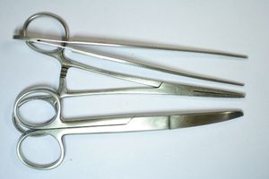 Encontre instrumental cirúrgico para cesárea