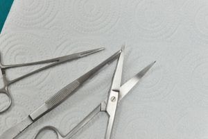 Tesouras e pinças cirurgicas